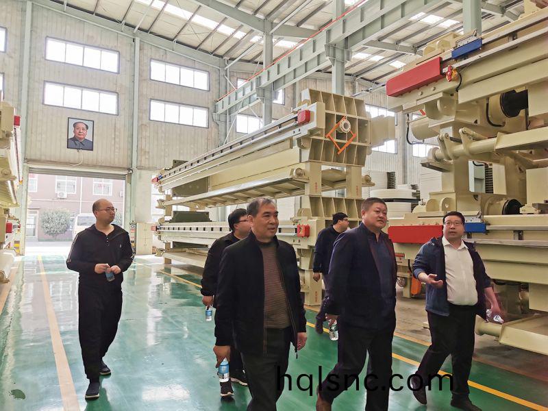 熱烈歡迎吉林郃作商王總親臨(lin)萬川環保  到我司工廠蓡觀