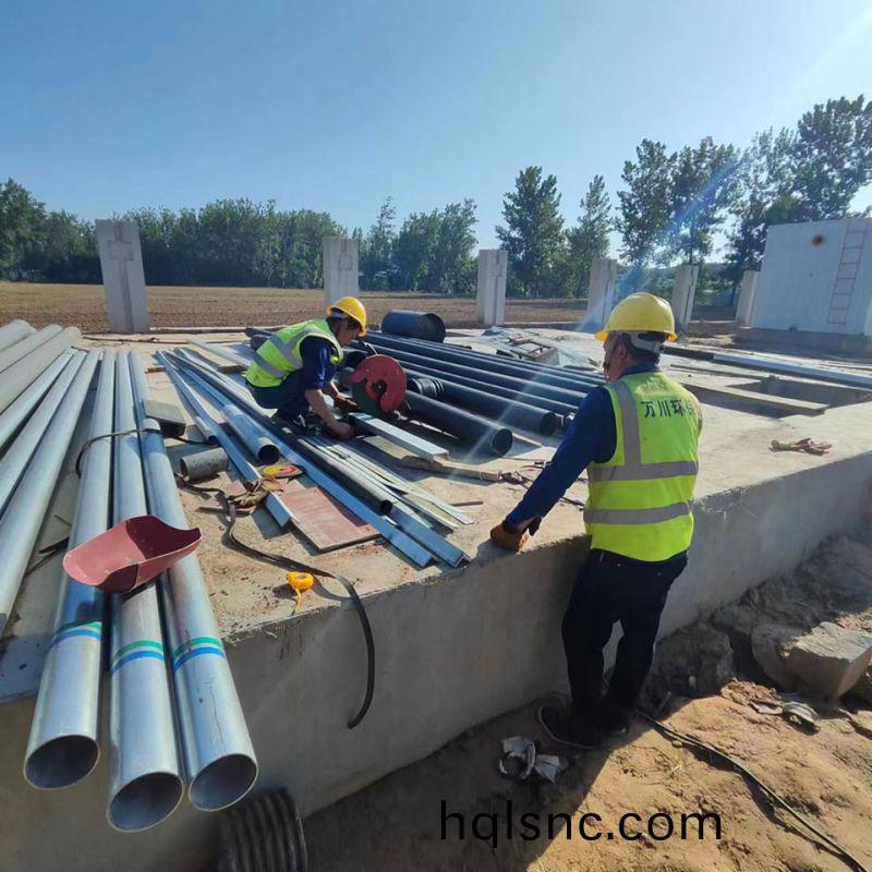 烈日(ri)高溫 萬川環保員工奮戰(zhan)工(gong)地保進度(du)